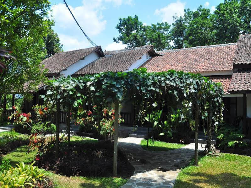 มาร์โก อูโตโม อาโกร รีสอร์ต Hotel Kalibaru ภายนอก รูปภาพ